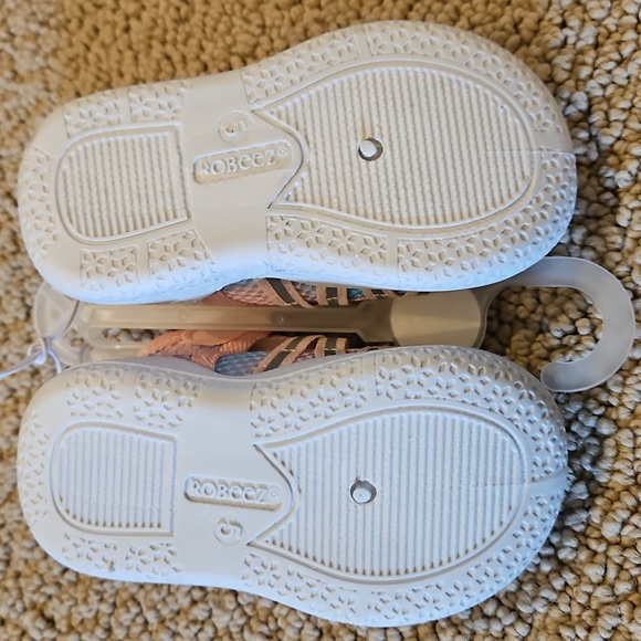 Robeez Kids' Gradient Mesh Water Shoes - Picture 3 of 3
